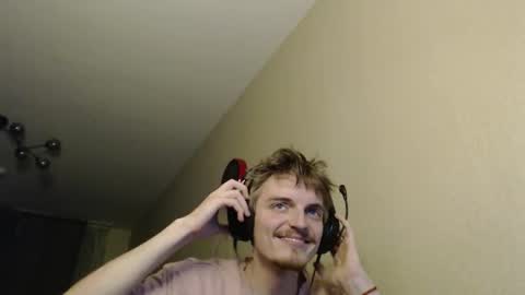 Snapshot of gasturfahe chatting on October 30, 4:19 pm gasturfahe online show from October 30, 4:19 pm