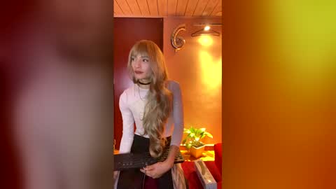 gatita_033 online show from April 8, 11:27 pm