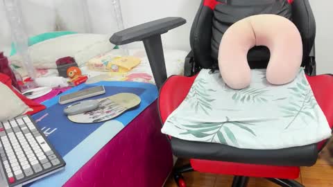 Mfe online show from October 18, 6:41 pm