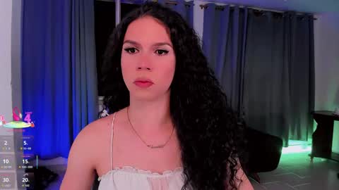 Snapshot of gatitavenecis1 chatting on May 23, 10:19 am Vnecis Marn online show from May 23, 10:19 am