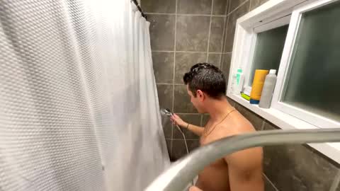 Snapshot of gatmandeep chatting on January 24, 12:52 am Aladdin online show from January 24, 12:52 am