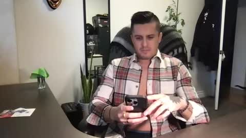 Snapshot of gatmandeep chatting on March 5, 12:27 am Aladdin online show from March 5, 12:27 am