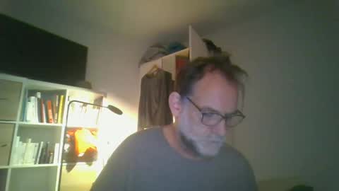 gaulis72 online show from December 1, 8:31 pm