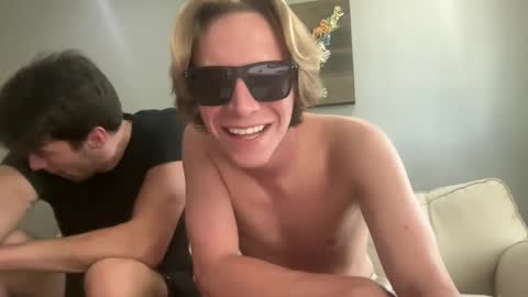 Snapshot of gavinnumbers chatting on October 4, 6:17 pm gavinnumbers online show from October 4, 6:17 pm