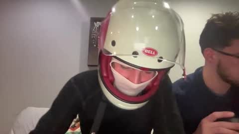 Snapshot of gavinnumbers chatting on November 7, 1:27 am gavinnumbers online show from November 7, 1:27 am