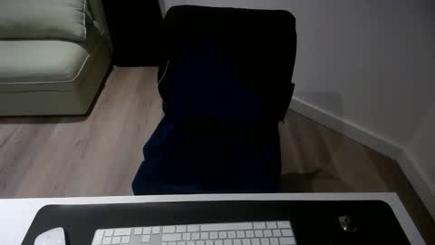 Snapshot of gaycut9093 chatting on February 21, 8:43 pm gaycut9093 online show from February 21, 8:43 pm