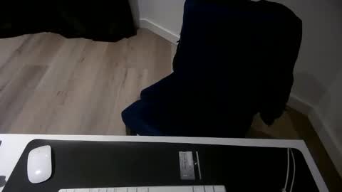 Snapshot of gaycut9093 chatting on February 24, 8:18 pm gaycut9093 online show from February 24, 8:18 pm