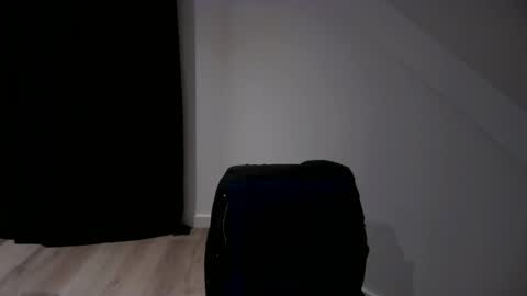 Snapshot of gaycut9093 chatting on February 25, 8:18 pm gaycut9093 online show from February 25, 8:18 pm