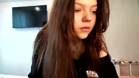 Helga online show from April 10, 2:00 pm