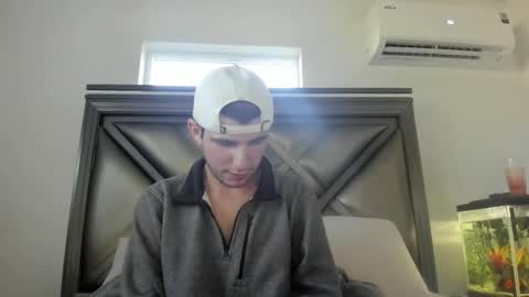 Snapshot of gayndepressed chatting on November 5, 9:26 pm Trace online show from November 5, 9:26 pm