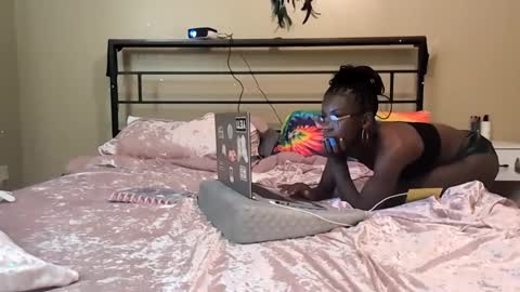 Snapshot of gbabii13 chatting on October 28, 9:02 am gbabii13 online show from October 28, 9:02 am