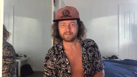 gcsurfer81 online show from March 2, 7:15 am