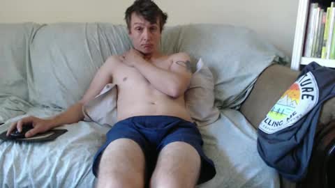 Snapshot of gdanch chatting on February 18, 8:14 pm G online show from February 18, 8:14 pm