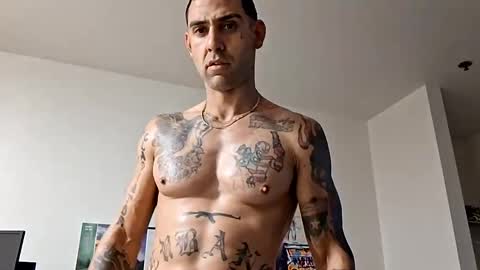 Snapshot of geekedoutlabs chatting on September 29, 9:25 am Zanecubano online show from September 29, 9:25 am