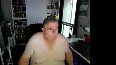Snapshot of geiler_bock chatting on May 25, 4:18 am Geiler Bock online show from May 25, 4:18 am