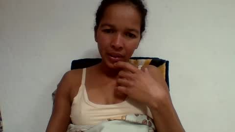 Snapshot of gelmene chatting on July 12, 8:27 am gelmene online show from July 12, 8:27 am