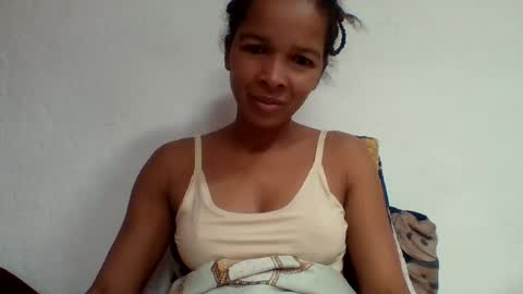 Snapshot of gelmene chatting on July 13, 2:25 am gelmene online show from July 13, 2:25 am