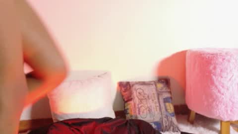 gema_shiny online show from October 3, 3:47 am