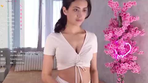 Snapshot of gembrunette chatting on July 15, 2:22 pm Lia online show from July 15, 2:22 pm