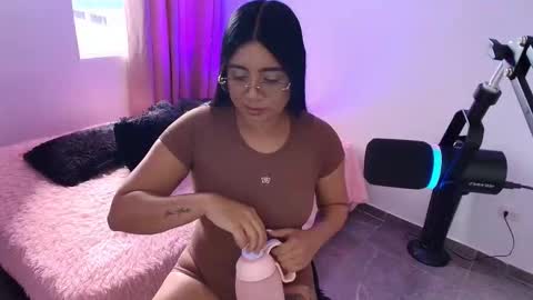 geminis11 online show from February 17, 7:53 pm