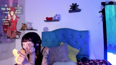 Snapshot of gemma_honey chatting on May 19, 1:50 pm Gemma online show from May 19, 1:50 pm