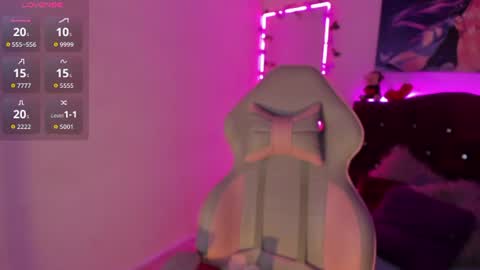 Snapshot of gemma_honey chatting on June 25, 4:01 am Gemma online show from June 25, 4:01 am