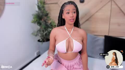 Snapshot of gemmacarter_ chatting on January 23, 7:51 pm online show from January 23, 7:51 pm