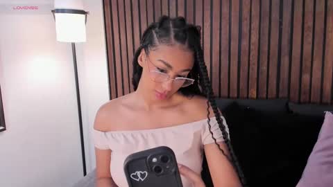 Snapshot of gemmacarter_ chatting on February 9, 11:36 am online show from February 9, 11:36 am