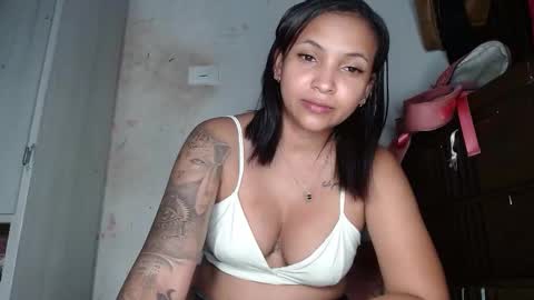 Snapshot of genesis_03_ chatting on September 24, 5:22 am genesis_03_ online show from September 24, 5:22 am