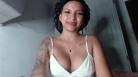 Snapshot of genesis_03_ chatting on November 13, 6:34 am genesis_03_ online show from November 13, 6:34 am