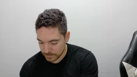 genesis_wb online show from December 2, 1:44 am