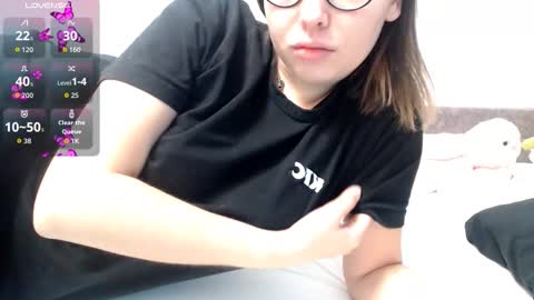 genev__ievee online show from January 14, 6:52 am