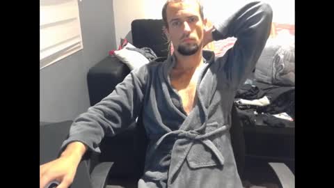 Edouard online show from December 1, 10:32 pm