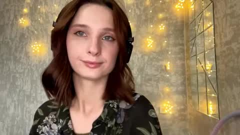 Riana online show from April 14, 3:23 am