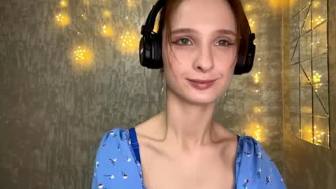 Riana online show from April 15, 1:07 pm