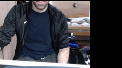 Snapshot of gennahawk chatting on February 13, 11:28 am gennahawk online show from February 13, 11:28 am