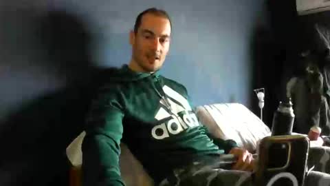 Snapshot of genraro69 chatting on June 2, 1:24 pm Genaro online show from June 2, 1:24 pm