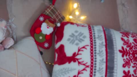 Snapshot of gentlerossi chatting on December 13, 3:32 pm GentleRossi online show from December 13, 3:32 pm