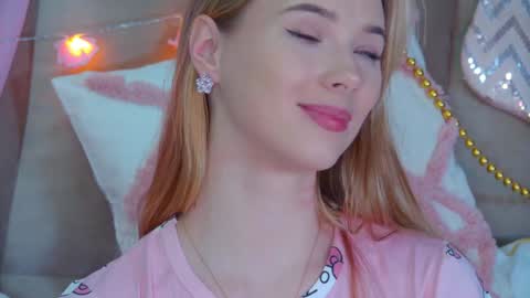 Snapshot of gentlerossi chatting on January 15, 1:23 am GentleRossi online show from January 15, 1:23 am