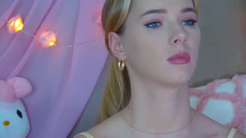 Snapshot of gentlerossi chatting on January 17, 10:01 pm GentleRossi online show from January 17, 10:01 pm