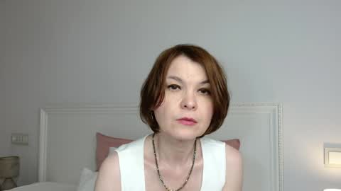 Snapshot of gentlywomen chatting on May 29, 12:03 pm Elena online show from May 29, 12:03 pm