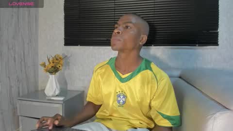 Snapshot of george_lancee chatting on October 1, 2:50 am G E O R G E online show from October 1, 2:50 am