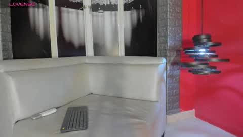 Snapshot of george_lancee chatting on October 3, 2:41 am G E O R G E online show from October 3, 2:41 am