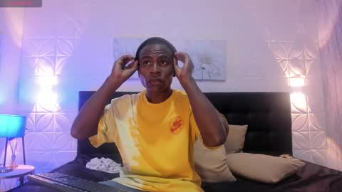 Snapshot of george_lancee chatting on October 19, 9:59 pm G E O R G E online show from October 19, 9:59 pm
