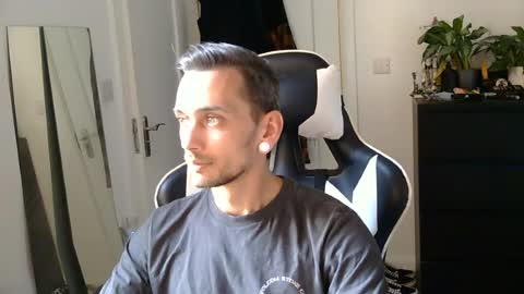 georgek0011 online show from June 19, 6:45 pm