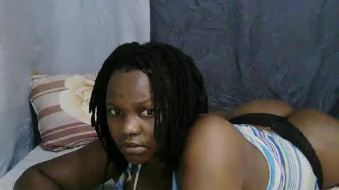 Snapshot of georgeous_kimberly chatting on October 3, 3:20 pm georgeous_kimberly online show from October 3, 3:20 pm