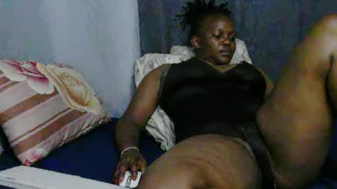 Snapshot of georgeous_kimberly chatting on October 23, 7:40 am georgeous_kimberly online show from October 23, 7:40 am