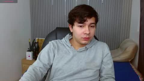 Snapshot of georgesmith_1 chatting on June 14, 4:03 am GEORGE online show from June 14, 4:03 am