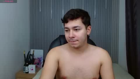 Snapshot of georgesmith_1 chatting on July 17, 1:56 am GEORGE online show from July 17, 1:56 am