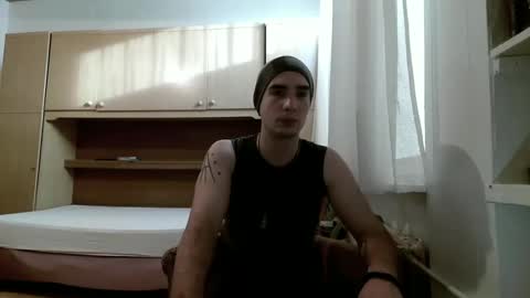 Snapshot of georgeyuno chatting on December 17, 11:49 am George Yuno online show from December 17, 11:49 am